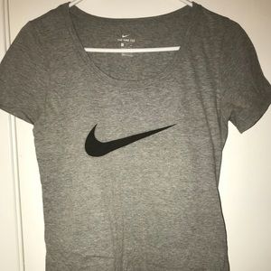 nike t-shirt